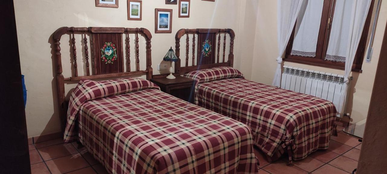 Casa Rural El Callejo Hinojosa de Duero Buitenkant foto